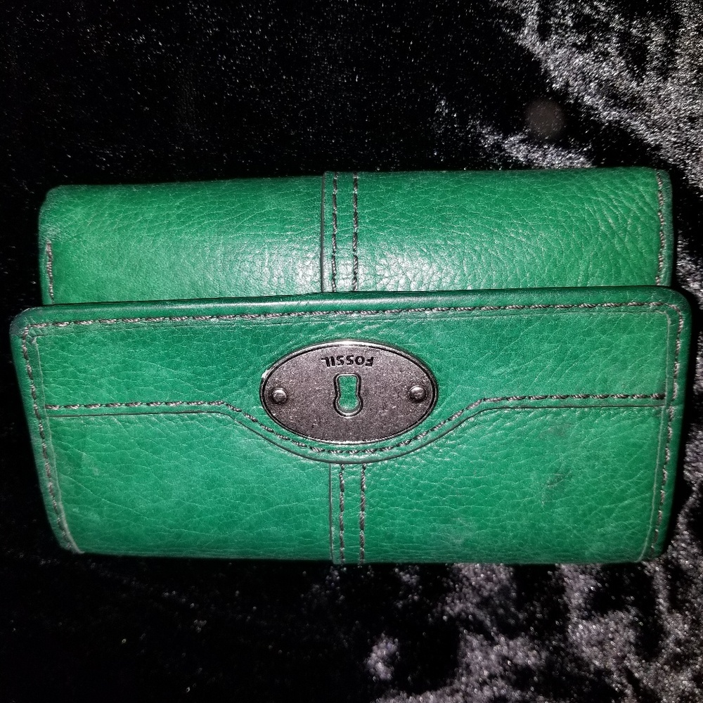 Fossil wallet